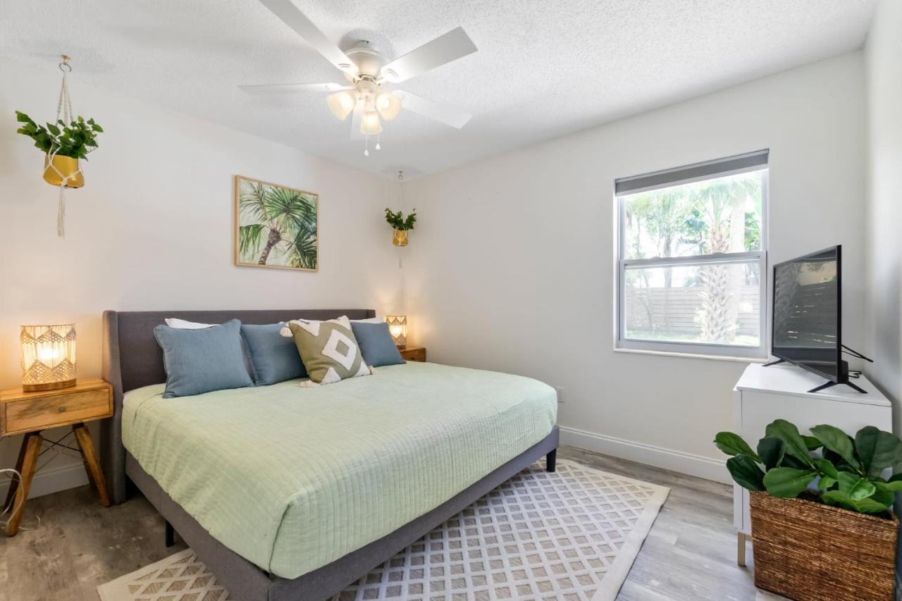 Paradise Palms- Tropic Suite- Pool - Steps To Ocean - 10 Min To Downtown Apartment